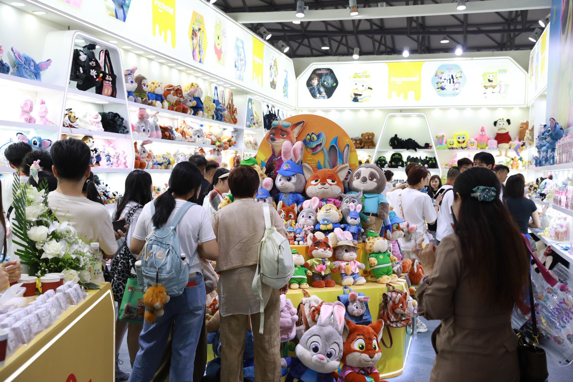 “AI+IP”雙重賦能，東莞茶山潮玩閃耀中國玩協四展，探索玩具銷售新紀元